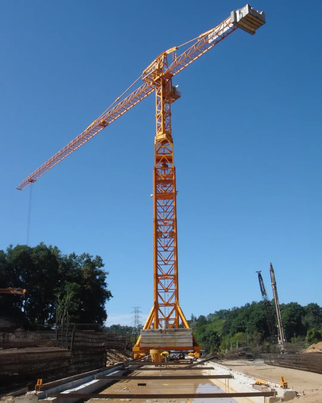 ¿Qué es una grúa torre y para qué sirve en obra? — GEN Grúas y Elevadores Nacionales